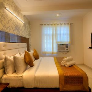 Airport Hotel Ark Of Avalon